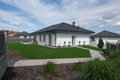 Natura Exclusive – břidlicově černá